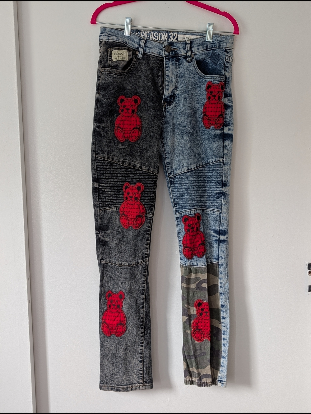 Reason New York Acid-Wash Denim Men's Skinny Jeans w/Orange Teddy Bear Patches